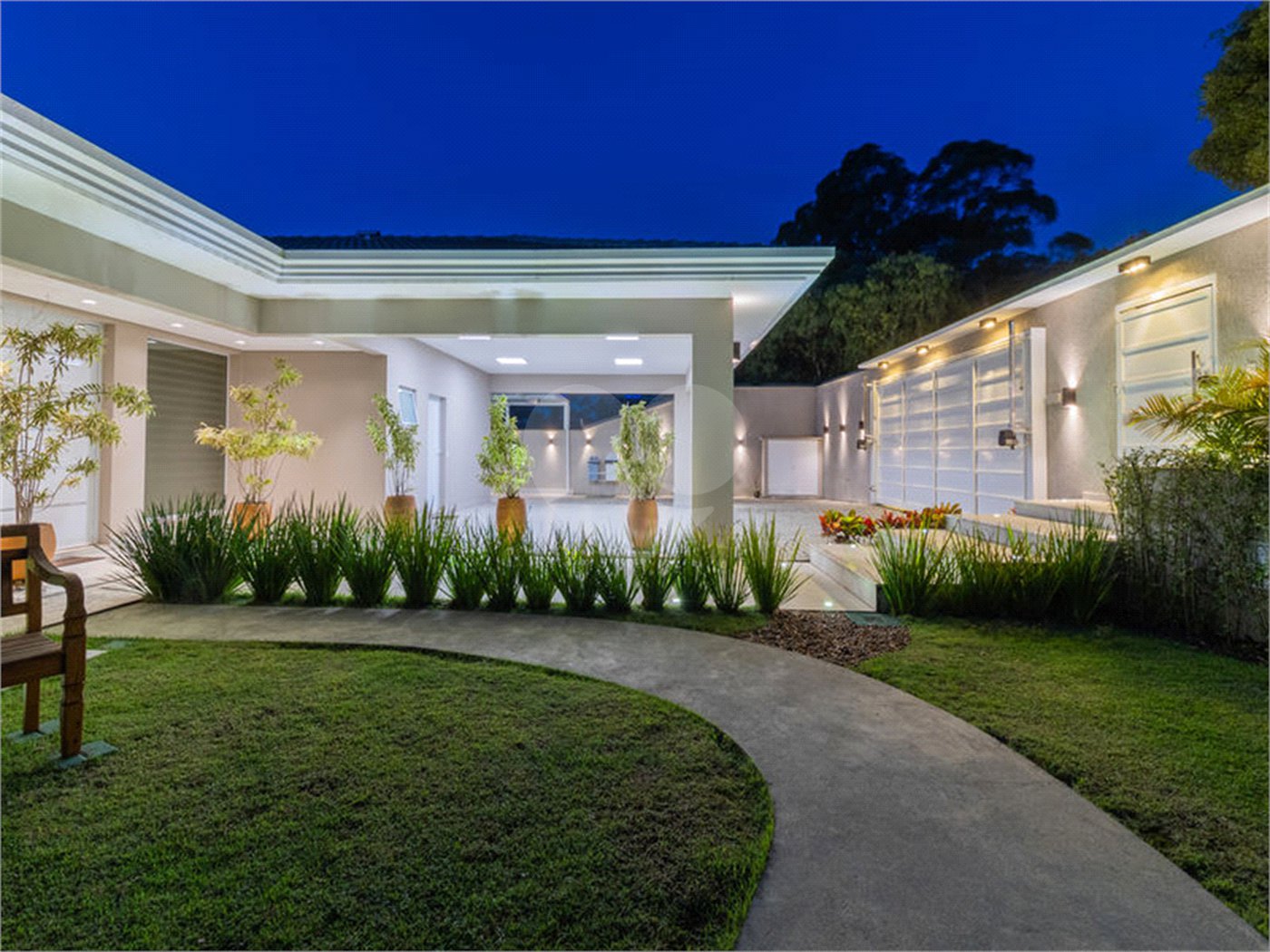 Casa à venda com 3 suítes no condomínio Parque Imperial da Cantareira, Mairiporã - SP