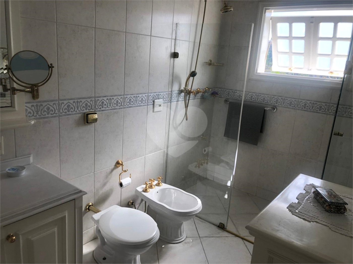 Casa à venda com 4 suítes em Caxingui, São Paulo, SP