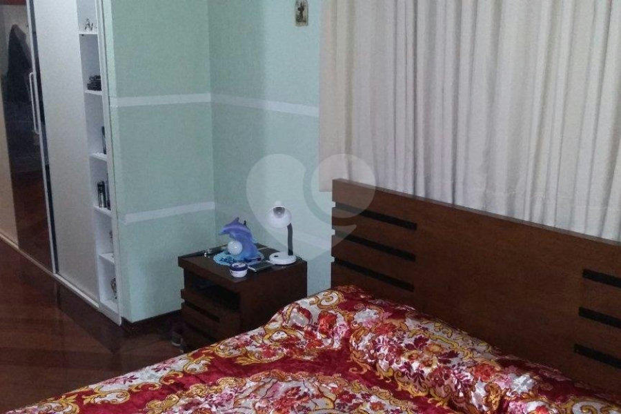 CASA TÉRREA A VENDA NO TREMEMBÉ - 4 SUÍTES E 10 VAGAS DE GARAGEM