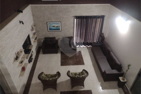 Casa à venda com 3 quartos, sendo 1 suíte, no condomínio Acmti - Colinas do Mosteiro, Terras de Itaici e Recanto dos Pássaros, Indaiatuba - SP