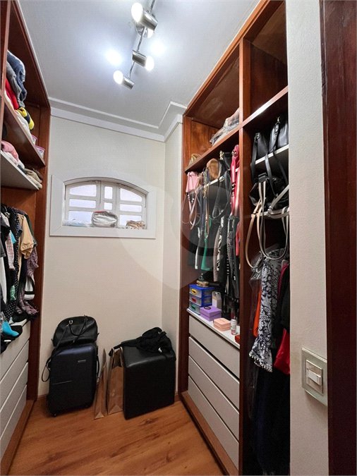 Sobrado à venda com 4 quartos, sendo 1 suíte, em Planalto Paulista, São Paulo, SP