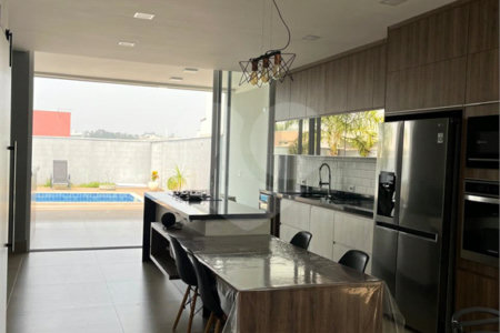 Casa à venda com 3 quartos, sendo 1 suíte,  no condomínio Costa das Areias, Salto - SP