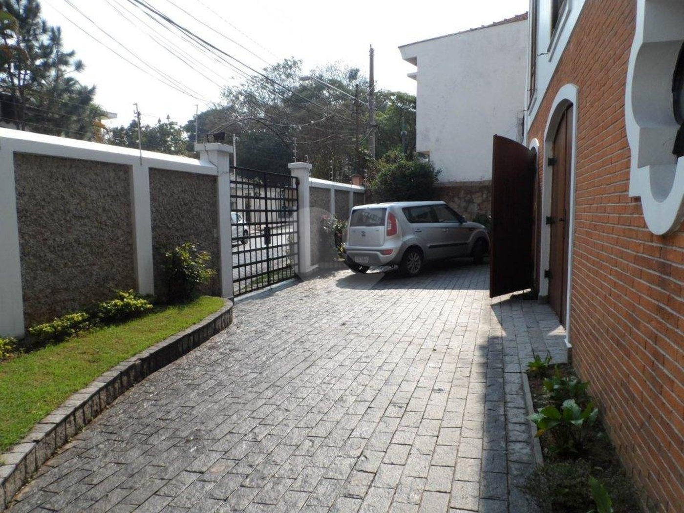 Casa Térrea à venda com 3 suítes em Jardim Franca, São Paulo, SP