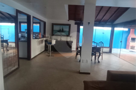 Casa à venda com 3 quartos, sendo 2 suítes,  em São José, Armação dos Búzios, RJ