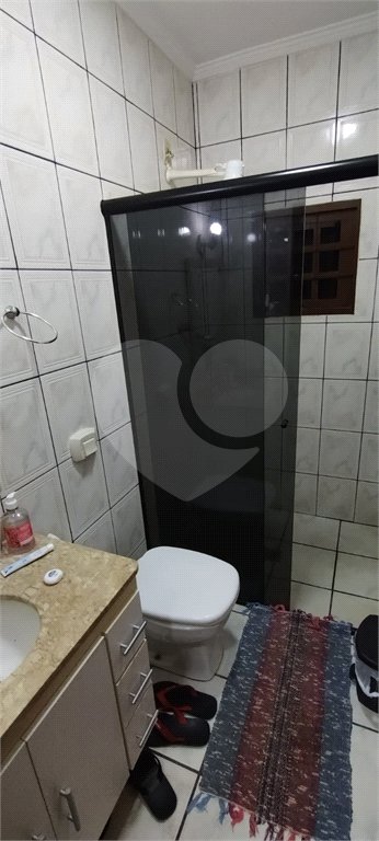 Casa à venda com 3 quartos, sendo 1 suíte, no Centro, Paranaíba, MS