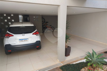 Sobrado à venda com 4 quartos, sendo 3 suítes, em Residencial Novo Horizonte I, Mogi das Cruzes, SP