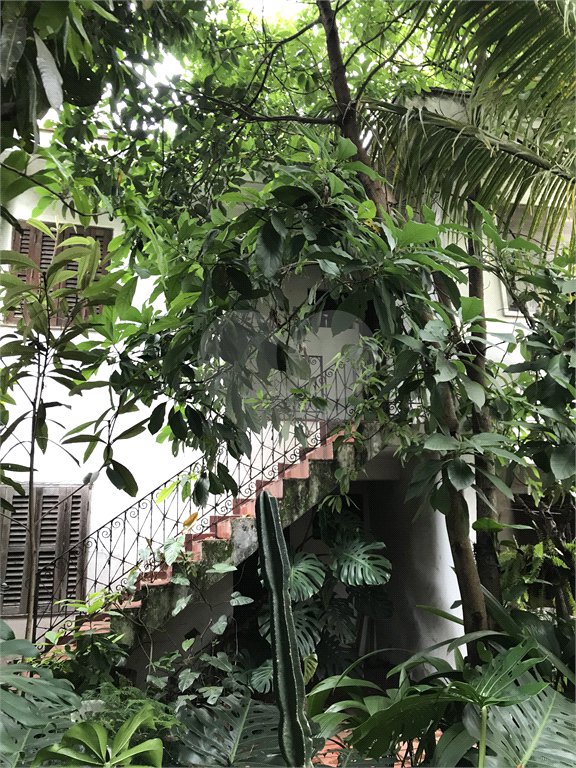 Sobrado à venda com 4 quartos, sendo 2 suítes,  em Vila Mariana, São Paulo, SP