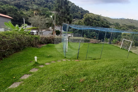 Casa em condomínio à venda com 3 quartos, sendo 1 suíte, no Centro, Bom Jesus dos Perdões, SP