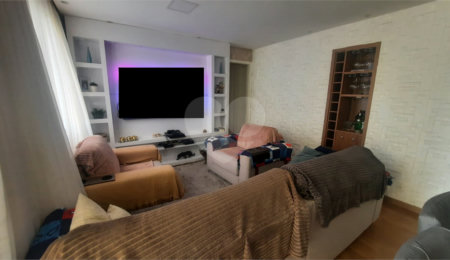 Apartamento à venda com 3 quartos, sendo 1 suíte, em Vila Santo Antônio, Guarulhos, SP