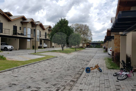 Casa para alugar com 3 quartos, sendo 1 suíte,  em Jardim dos Pinheiros, Atibaia, SP