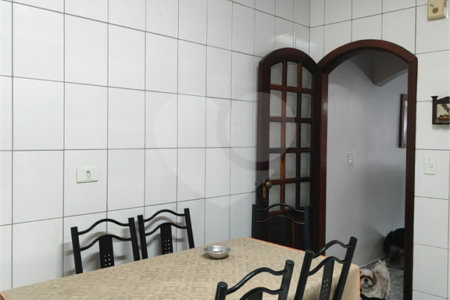 Casa à venda com 4 quartos, sendo 1 suíte, em Jardim Leila, Guarulhos, SP