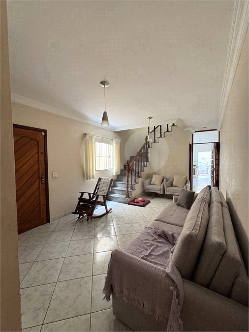 Casa à venda com 3 quartos, sendo 1 suíte, em Vila Constança, São Paulo, SP