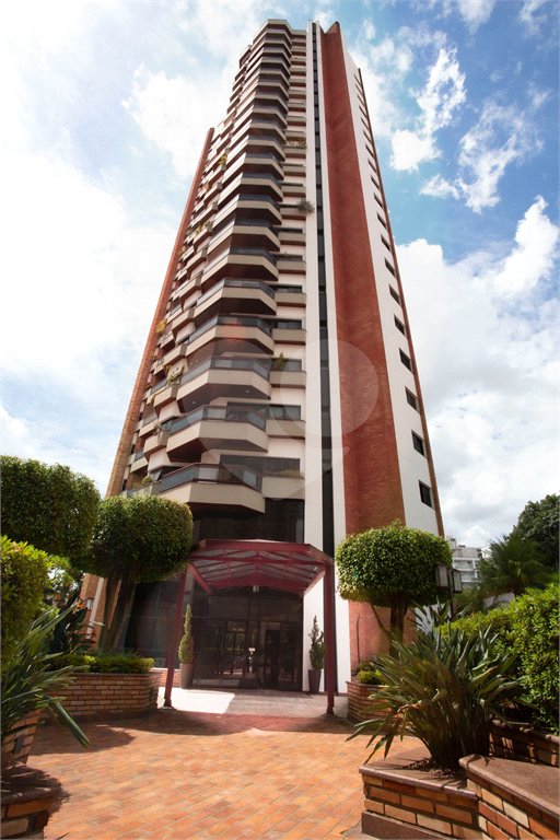 Apartamento à venda com 3 quartos, sendo 1 suíte, em Tatuapé, São Paulo, SP