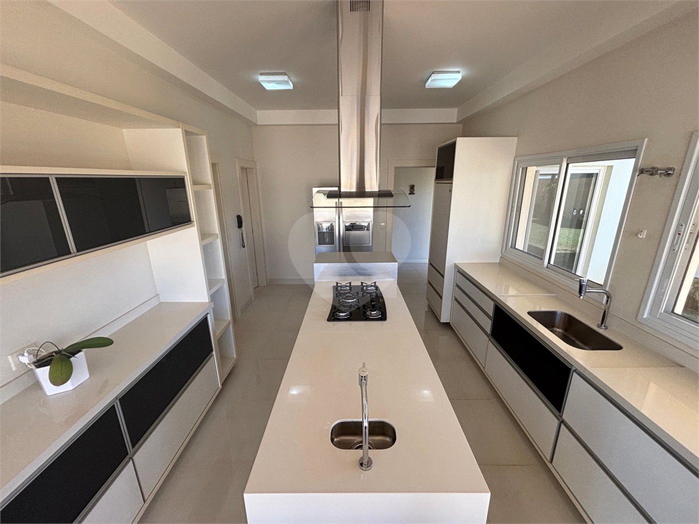 Casa á venda condomínio Damha I