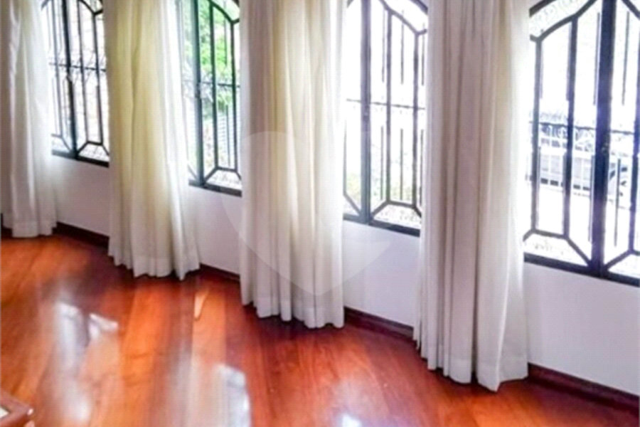 Sobrado à venda com 3 quartos, sendo 1 suíte, em Mooca, São Paulo, SP