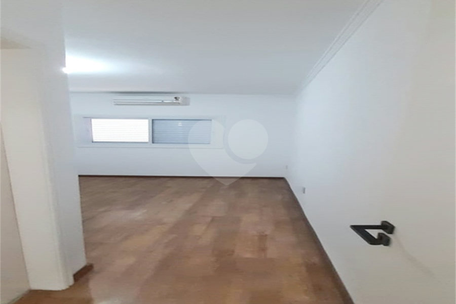 Sobrado à venda com 4 quartos, sendo 3 suítes, em Vila Maria Alta, São Paulo, SP