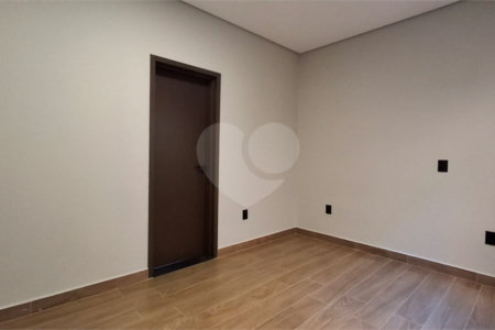 Casa à venda com 3 quartos, sendo 1 suíte, no condomínio Horto Florestal 1, Sorocaba - SP