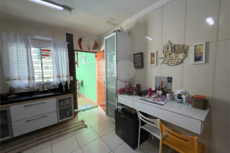 Sobrado à venda com 3 suítes em Vila Constança, São Paulo, SP