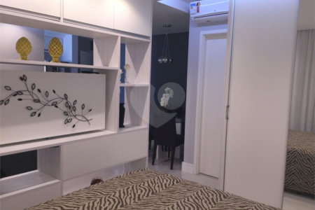 Apartamento à venda com 1 suíte em Vila Gertrudes, São Paulo, SP