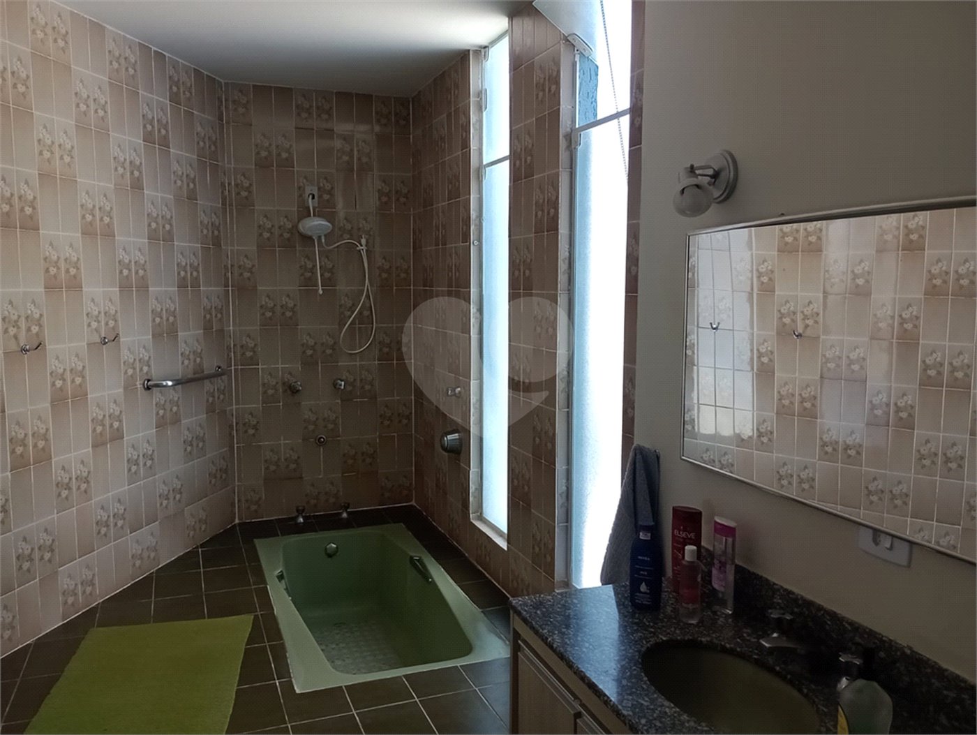 Casa à venda com 4 quartos, sendo 1 suíte, em Vila Rosa, Itapetininga, SP