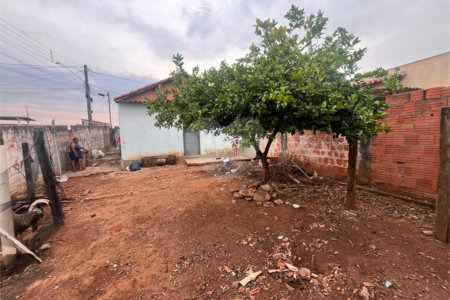 Casa à venda com 1 quarto em Vila Camarão, Itapetininga, SP