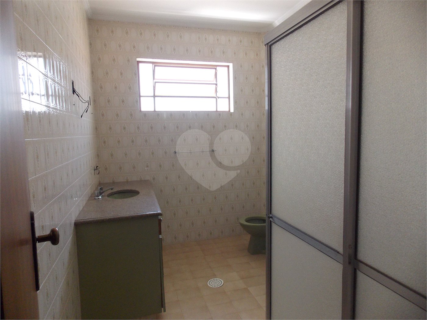 Casa à venda ou para alugar com 5 quartos, sendo 3 suítes,  no Centro, Atibaia, SP