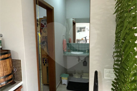 Casa à venda com 3 suítes no condomínio Residencial Delle Stelle, Louveira - SP