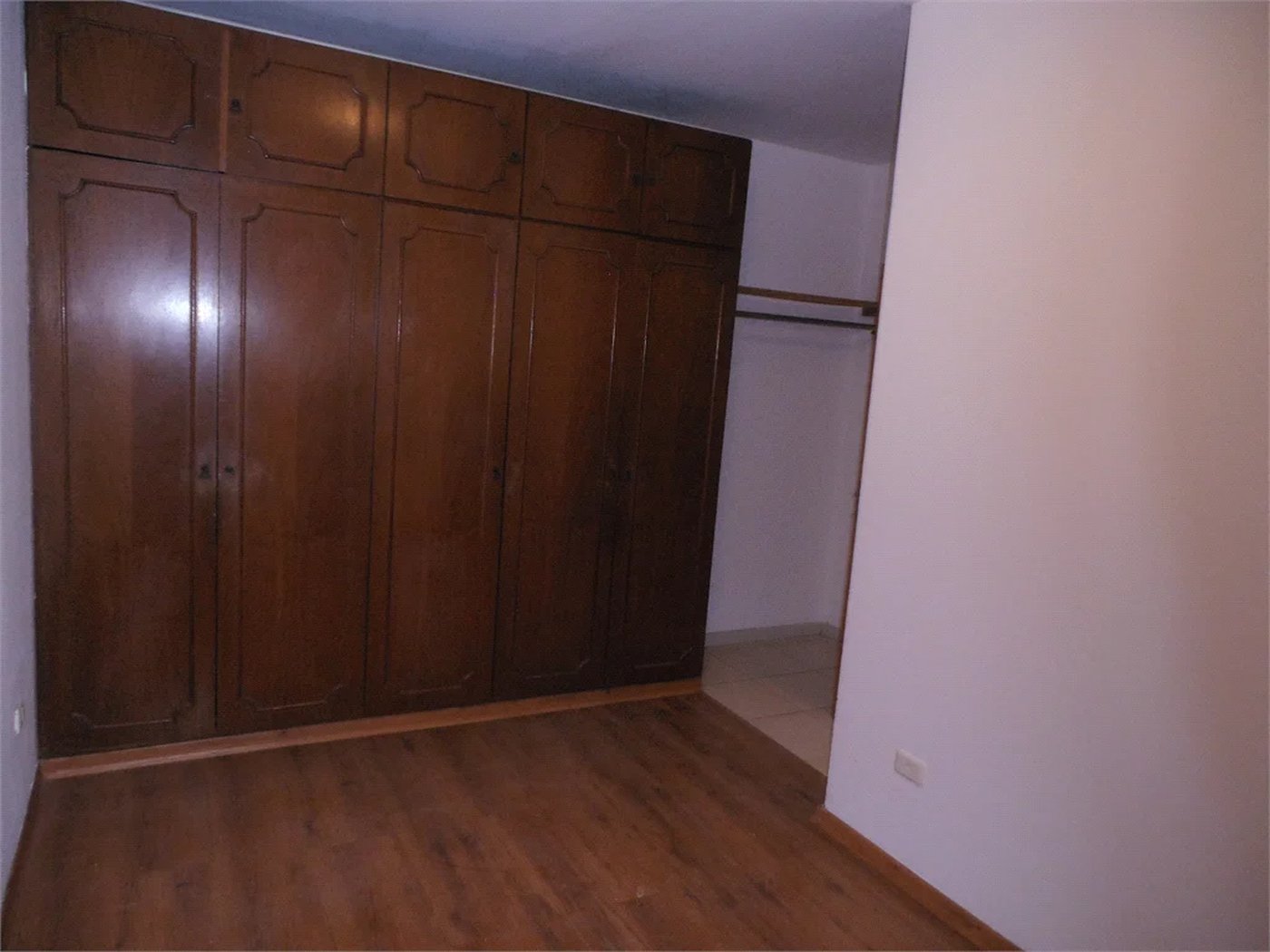 Sobrado à venda ou para alugar com 4 quartos, sendo 1 suíte,  em Vila Butantã, São Paulo, SP