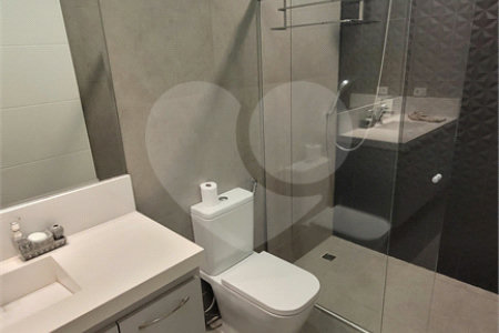 Casa Térrea à venda com 5 quartos, sendo 2 suítes, em Água Fria, São Paulo, SP