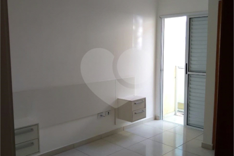 Casa à venda com 2 suítes no condomínio Residencial Pedro, São Paulo - SP