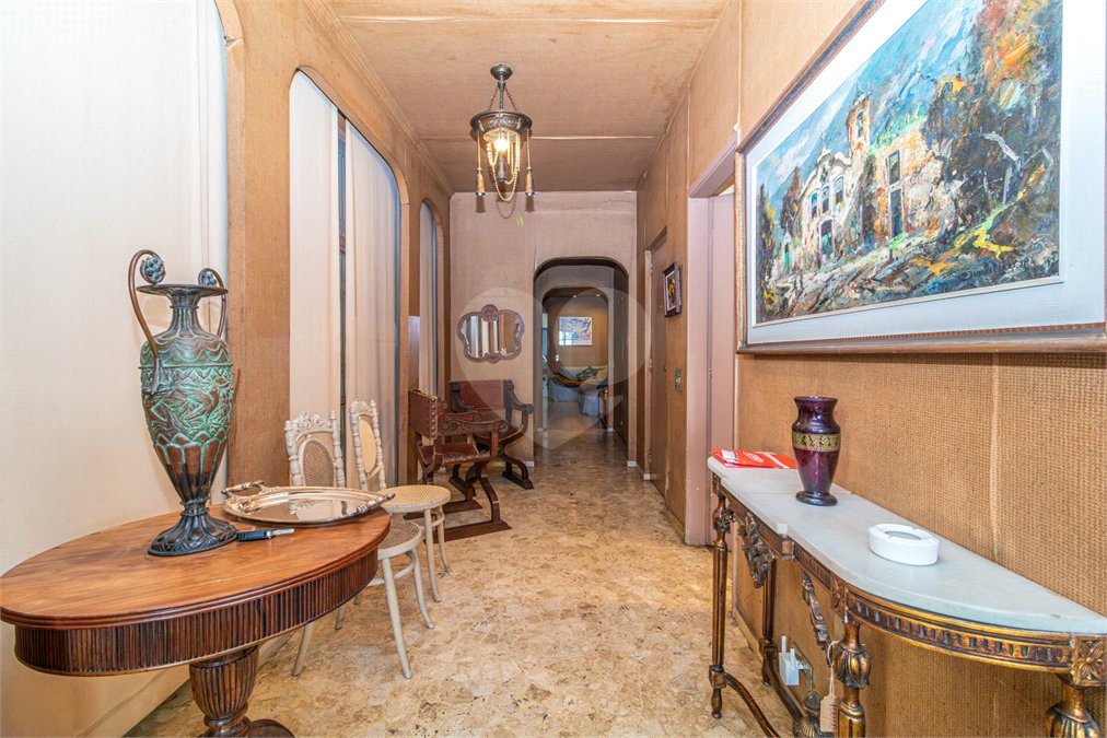 Apartamento à venda com 4 quartos, sendo 1 suíte,  em Higienópolis, São Paulo, SP
