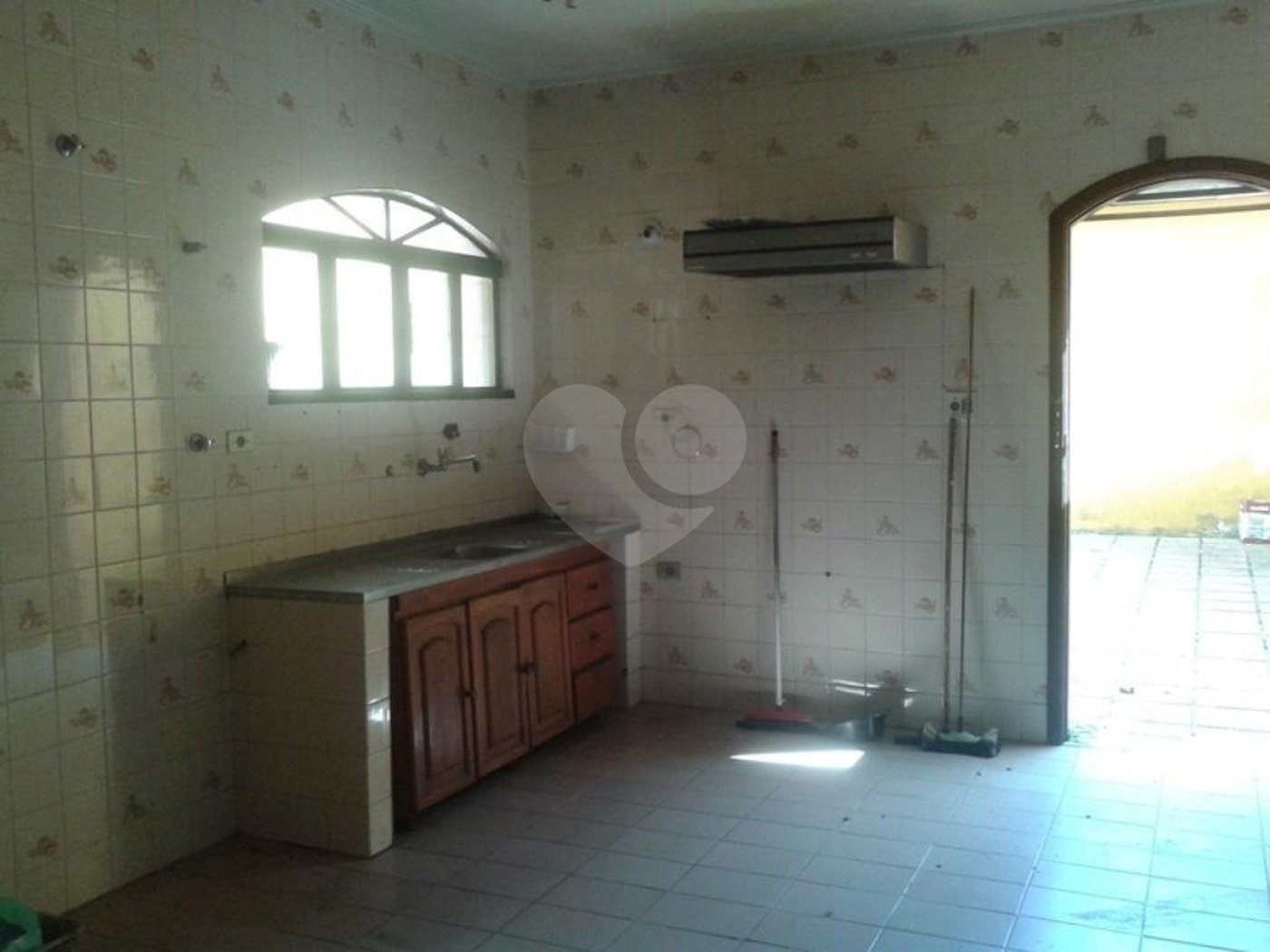Sobrado à venda ou para alugar com 3 quartos, sendo 1 suíte,  em Horto, São Paulo, SP