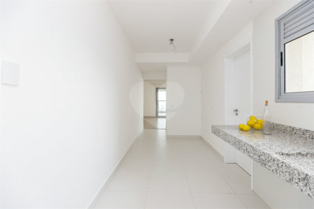 Apartamento à venda com 3 suítes em Jardim Marajoara, São Paulo, SP