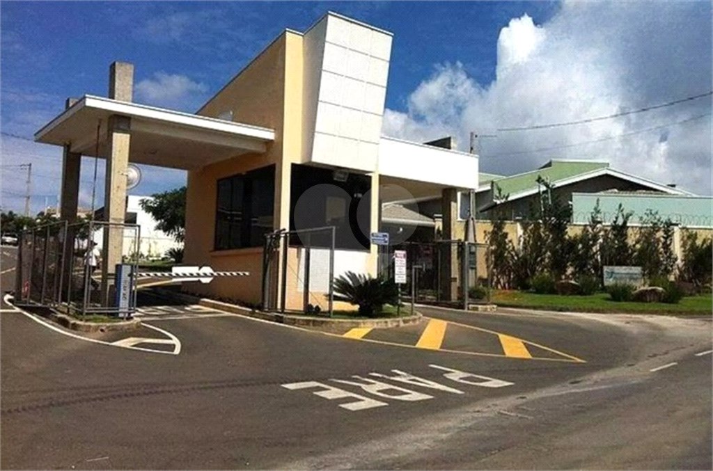 Terreno à venda com 1 suíte no condomínio Picollo Villaggio, Louveira - SP