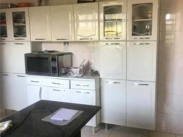 Casa à venda com 3 quartos em Campo Limpo, São Paulo, SP