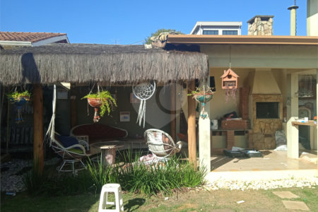 Casa à venda com 8 quartos, sendo 3 suítes, em Jardim Terceiro Centenário, Atibaia, SP