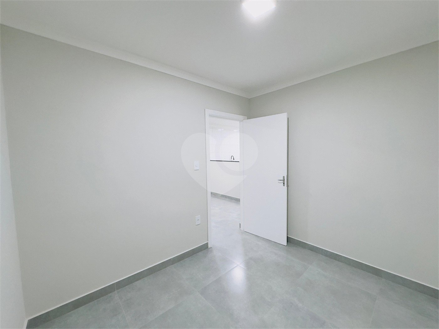 Apartamento à venda com 2 quartos em Lopes de Oliveira, Sorocaba, SP