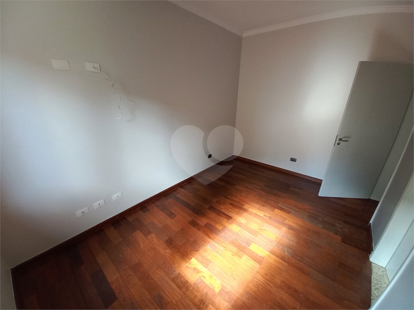 Sobrado à venda com 3 quartos, sendo 1 suíte, em Lar São Paulo, São Paulo, SP