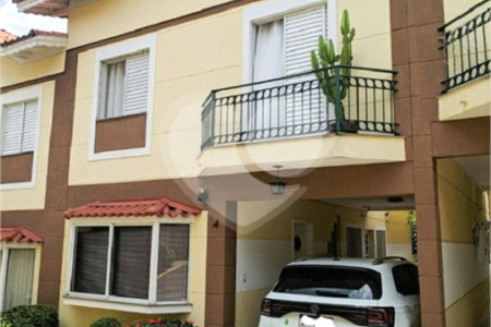 Casa à venda com 3 quartos, sendo 1 suíte, no condomínio Mariana, São Paulo - SP