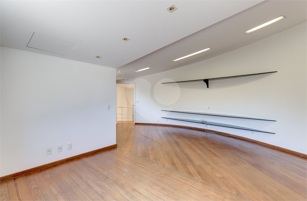 Casa Térrea à venda com 3 quartos, sendo 1 suíte, em Granja Julieta, São Paulo, SP