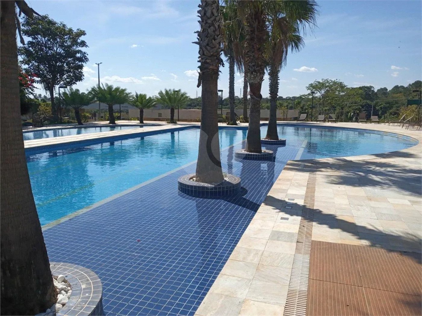 Terreno no Cyrela, plano e próximo do clube.