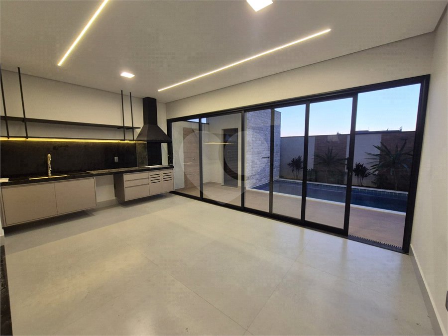 Casa à venda com 4 suítes no condomínio Residencial Dona Maria Candida, Indaiatuba - SP