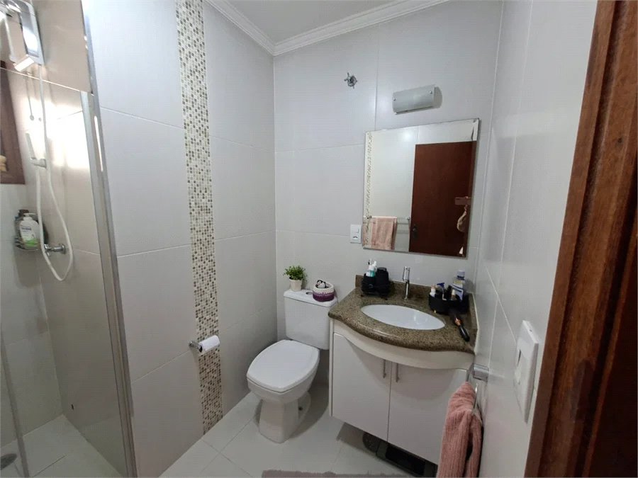 Sobrado à venda com 3 quartos, sendo 1 suíte,  em Jardim Bonfiglioli, São Paulo, SP