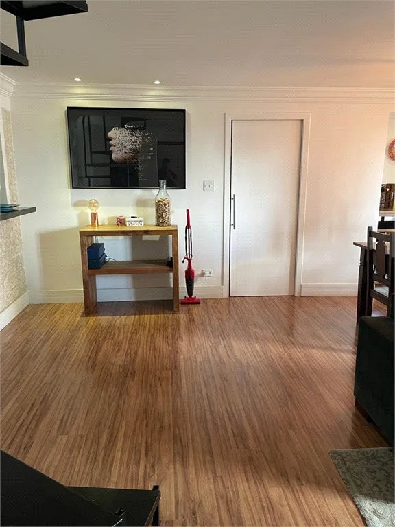 Apartamento à venda com 2 quartos, sendo 1 suíte, em Jardim Londrina, São Paulo, SP