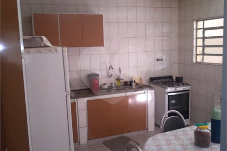 Sobrado à venda com 3 quartos em Vila Marari, São Paulo, SP