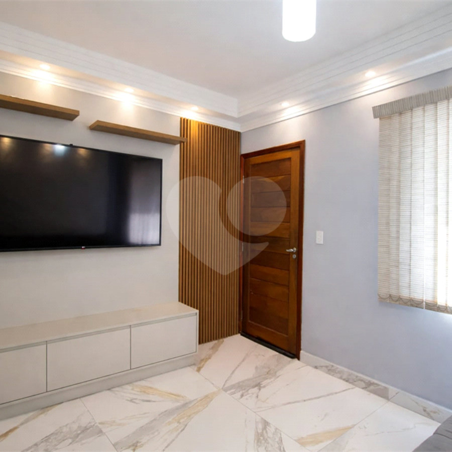 Casa à venda com 2 quartos no condomínio Karolyne, Votorantim - SP