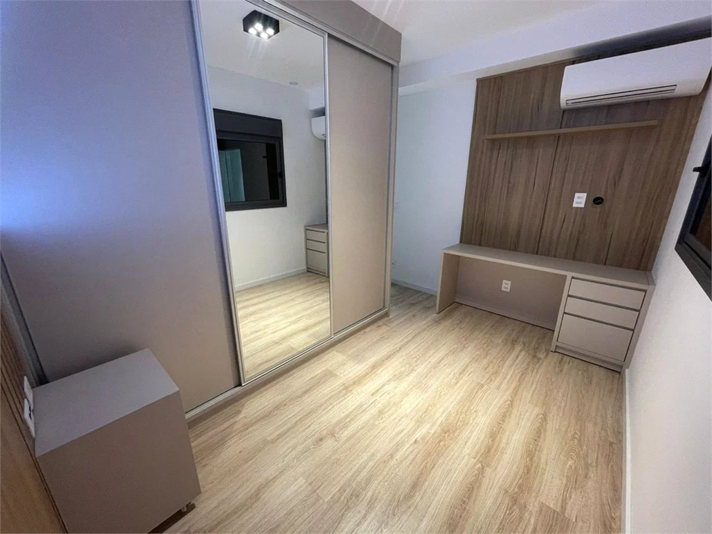 Apartamento para alugar com 2 suítes em Jardim Morumbi, São Paulo, SP