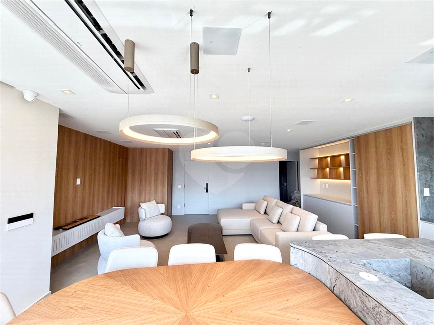 Apartamento à venda com 3 suítes em Campo Belo, São Paulo, SP
