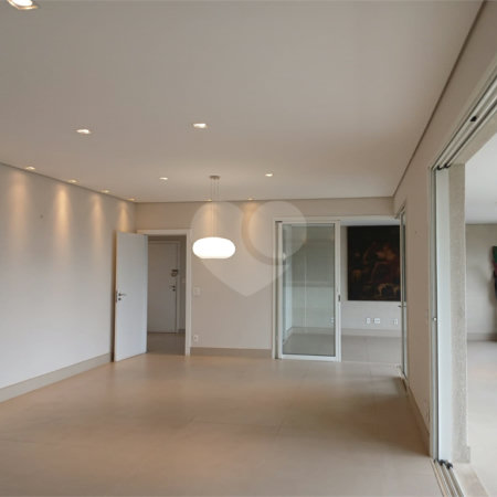 Apartamento à venda com 4 suítes em Anhangabaú, Jundiaí, SP