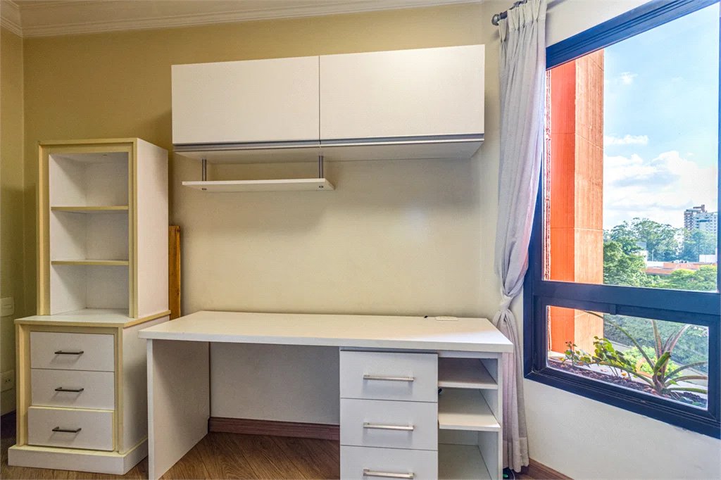 Apartamento à venda com 3 quartos, sendo 2 suítes,  em Vila Andrade, São Paulo, SP